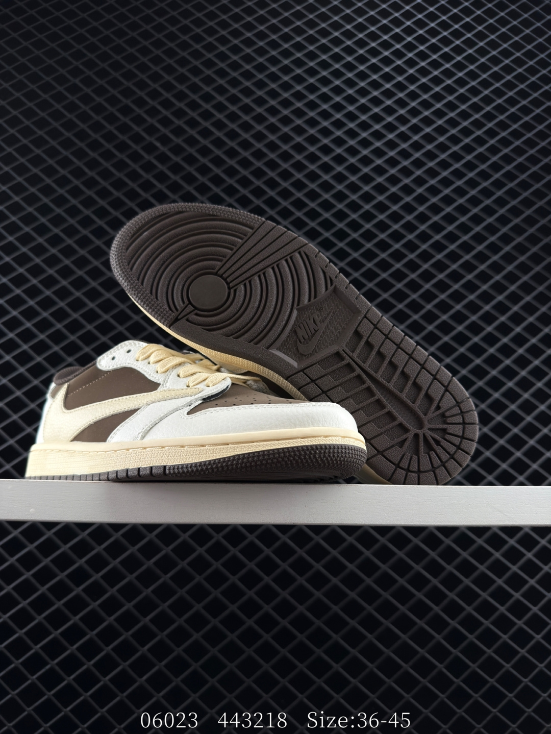 Travis Scott x Air Jordan 1 ” Reverse Mocha “